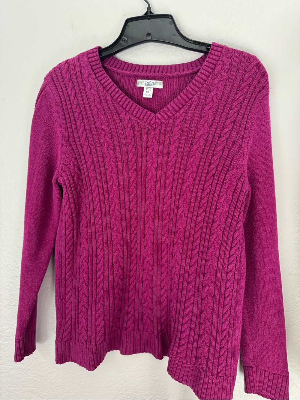 Croft & Barrow Cable Knit V-Neck Sweater in Magenta Pink